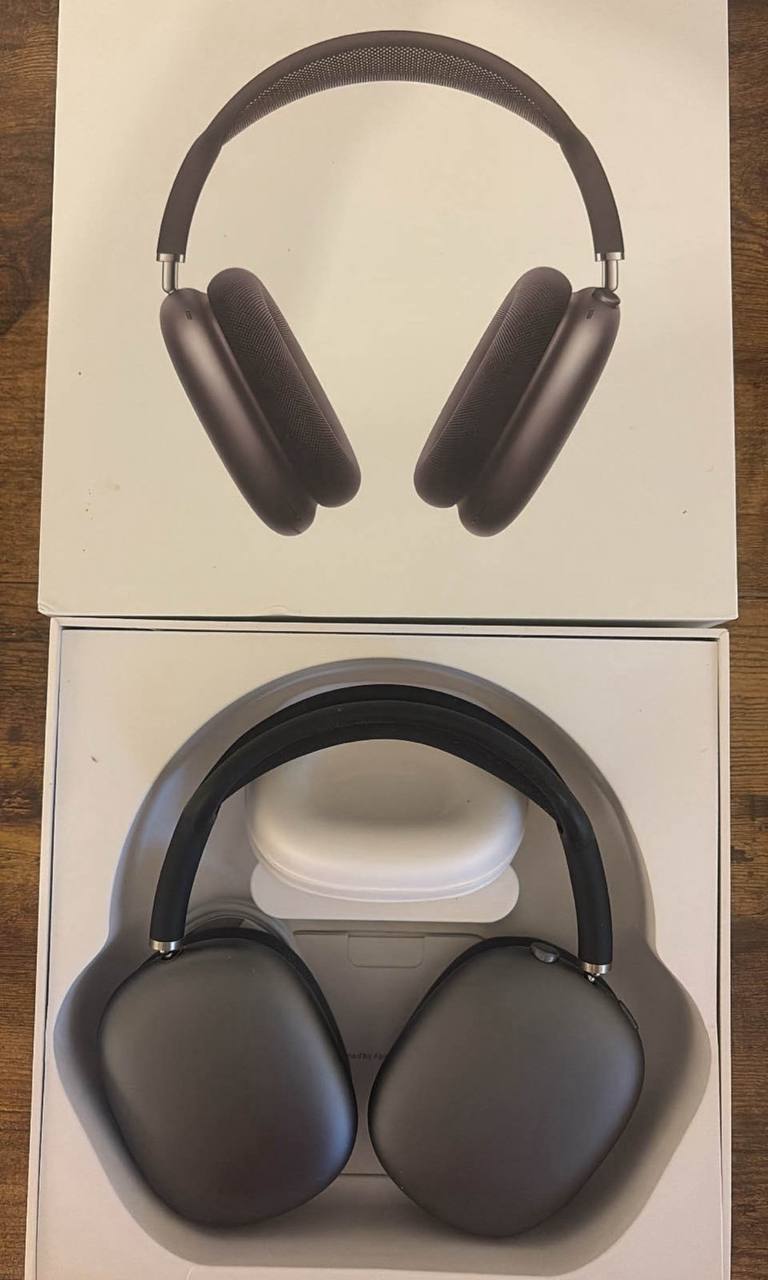 BLACK EARPODS MAX