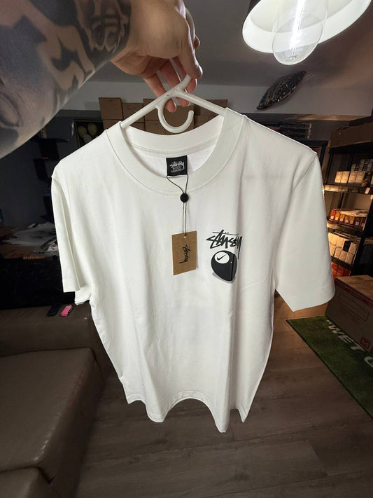 WHITE STUSSY TEE