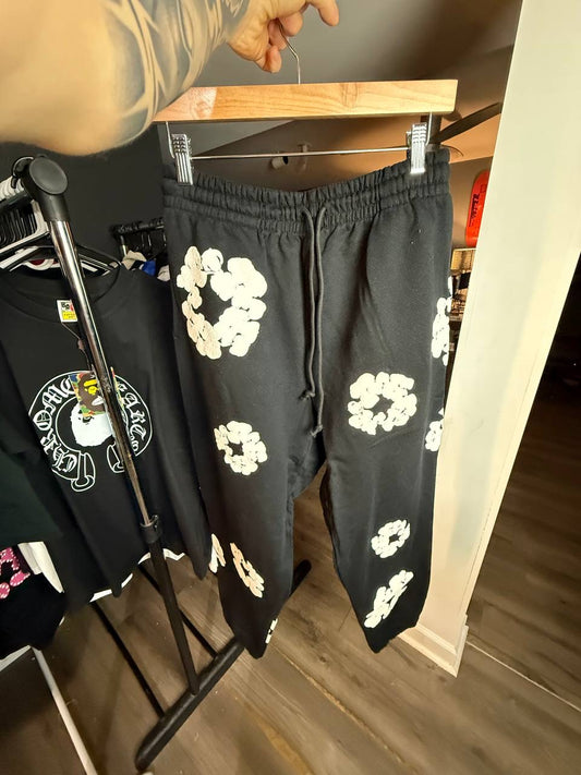 BLACK D3IN T3ARS PANTS    